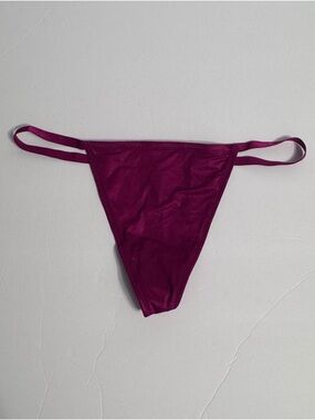 Victoria's Secret Magenta V-String Panty Size Medium Gold V Hardware